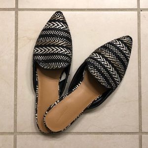 Universal Thread Patterned Mules